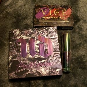 Urban Decay Troublemaker bundle